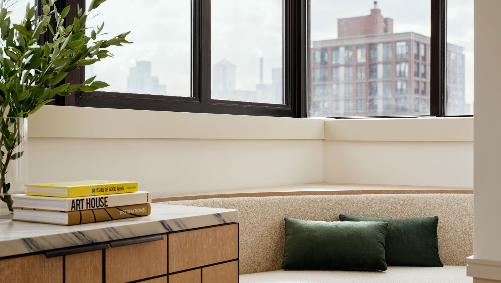 Suite window seating with views at Kimpton Ashbel Hotel